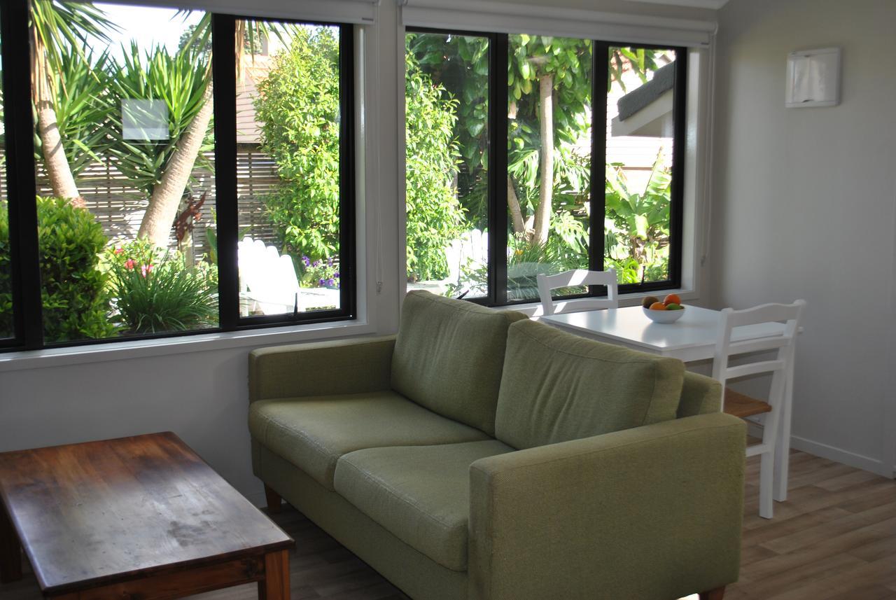 Terry And Cindy'S Bed And Breakfast Auckland Exterior photo